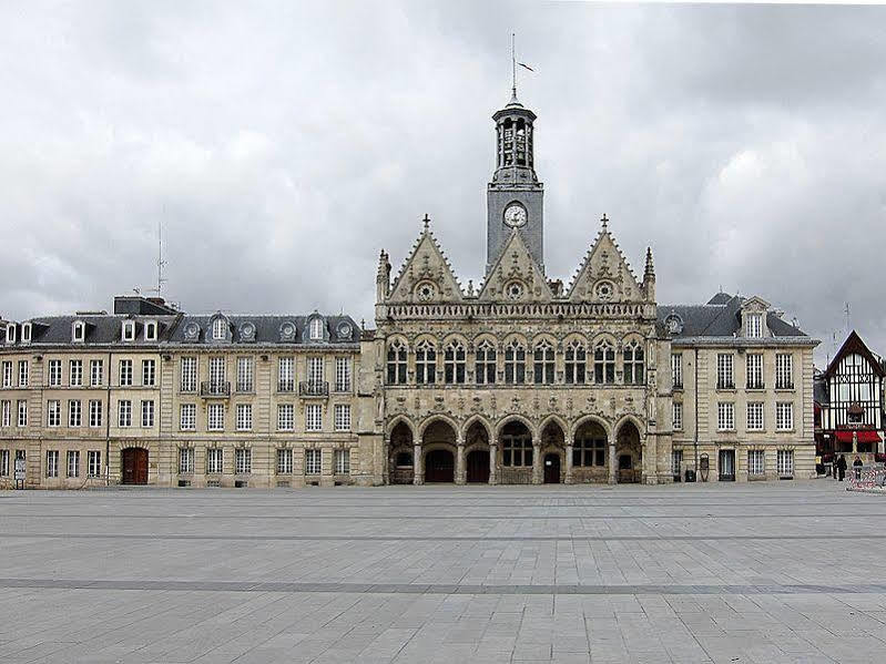 Le Grand Hotel Saint-Quentin  Exterior photo
